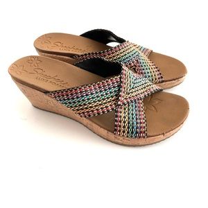 Sketchers Luxe Foam Wedges Beverlee Sandal size 9